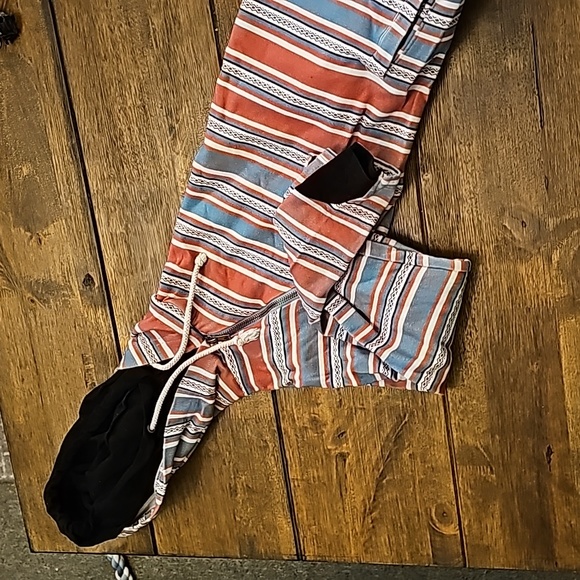 Ampersand Double Hood (M) - Picture 7 of 10